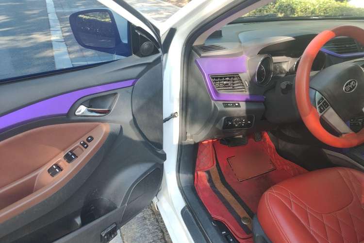 Used BYD G5 2014 1.5TID Automatic Prestige Model Driver Seat