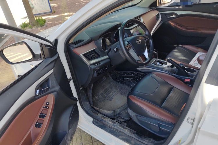 Used BYD G5 2014 1.5TID Automatic Prestige Model Driver Seat
