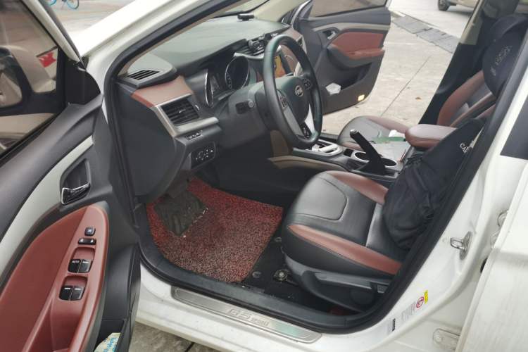 Used BYD G5 2014 1.5TID Automatic Prestige Model Driver Seat