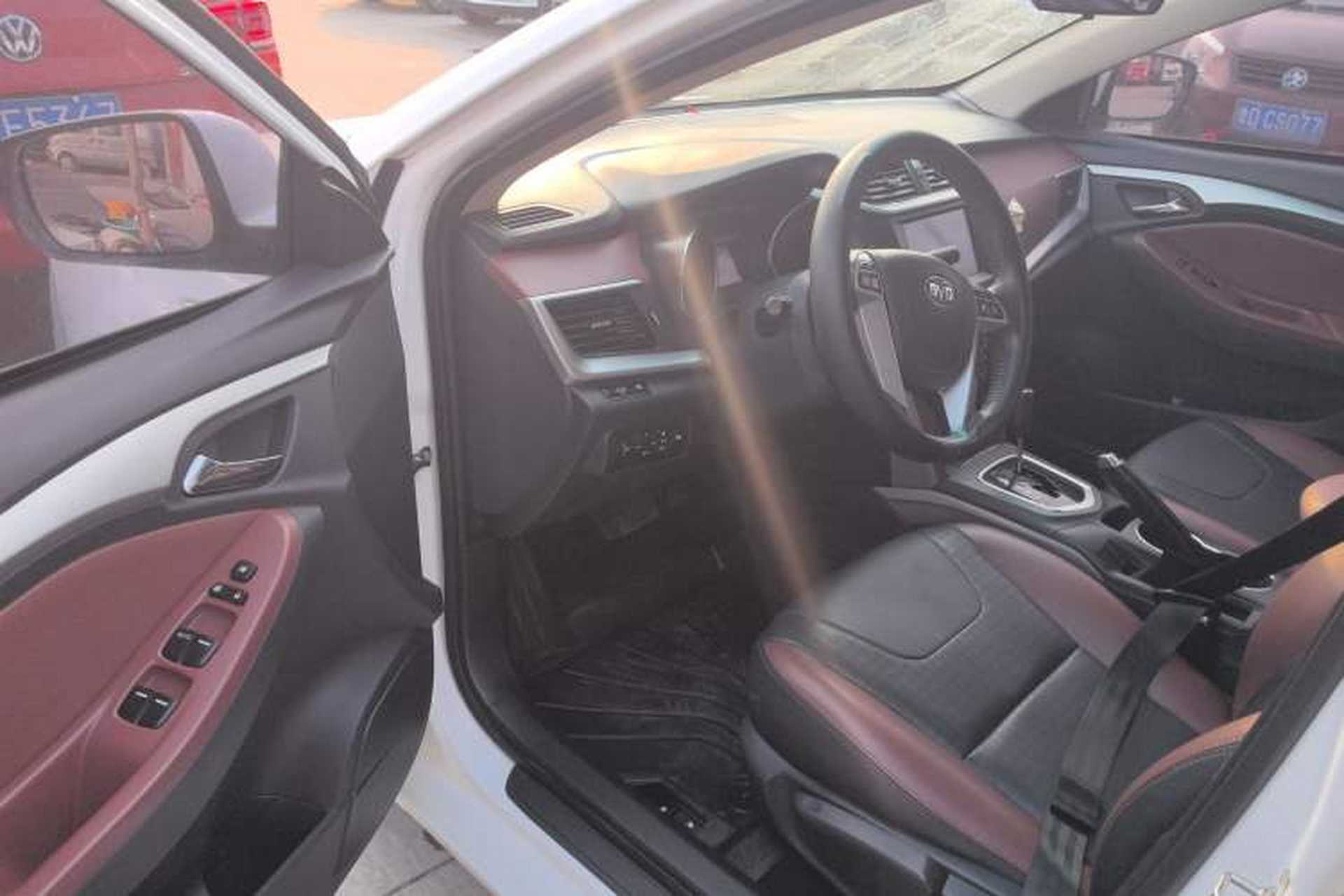 Used BYD G5 2014 1.5TID Automatic Prestige Model Driver Seat