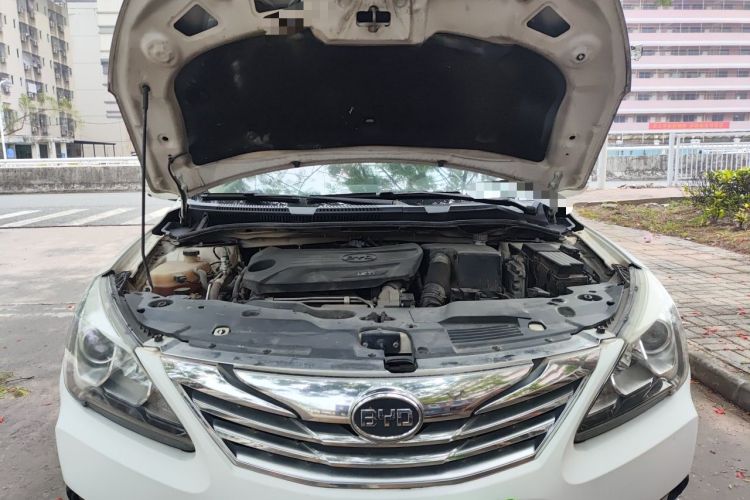 Used BYD G5 2014 1.5TID Automatic Prestige Model Engine Bay