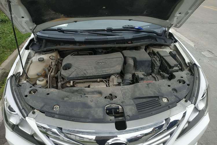 Used BYD G5 2014 1.5TI Manual Luxury Edition Engine Bay