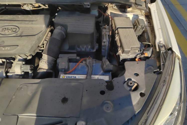 Used BYD G5 2014 1.5TI Manual Luxury Edition Engine Bay Left