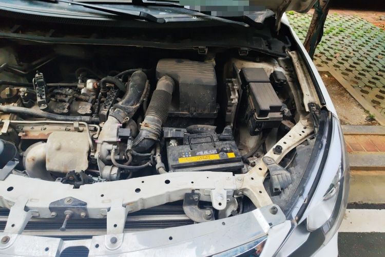 Used BYD G5 2014 1.5TID Automatic Flagship Model Engine Bay Left