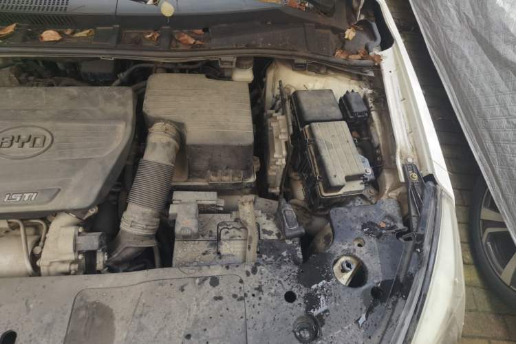 Used BYD G5 2014 1.5TID Automatic Flagship Model Engine Bay Left