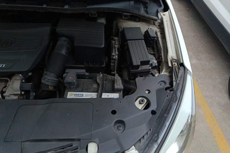 Used BYD G5 2014 1.5TID Automatic Flagship Model Engine Bay Left