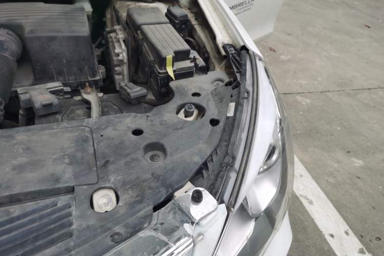 Used BYD G5 2014 1.5TID Automatic Prestige Model Engine Bay Left