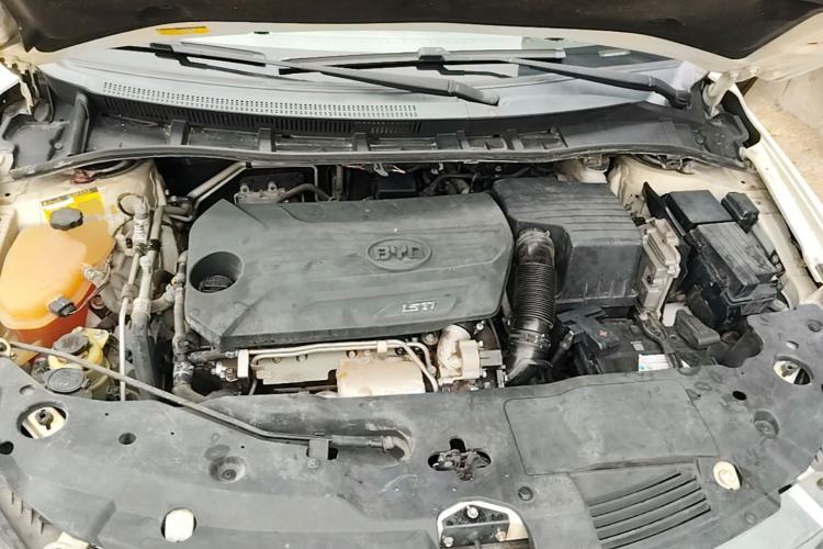 Used BYD G5 2014 1.5TID Automatic Prestige Model Engine Bay
