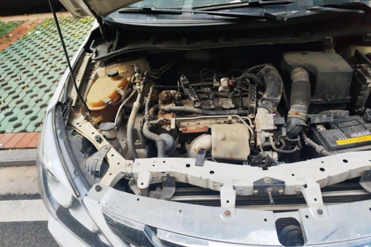 Used BYD G5 2014 1.5TID Automatic Flagship Model Engine Bay Right