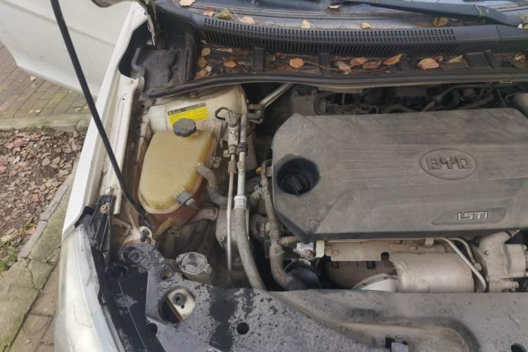 Used BYD G5 2014 1.5TID Automatic Flagship Model Engine Bay Right