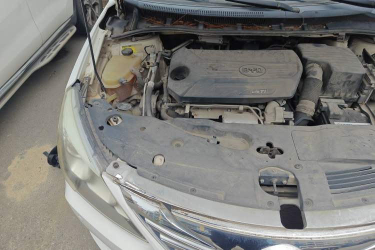 Used BYD G5 2014 1.5TID Automatic Flagship Model Engine Bay Right