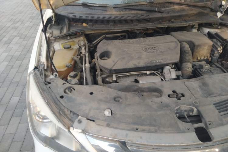 Used BYD G5 2014 1.5TI Manual Luxury Edition Engine Bay Right