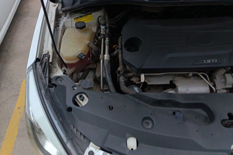 Used BYD G5 2014 1.5TID Automatic Flagship Model Engine Bay Right