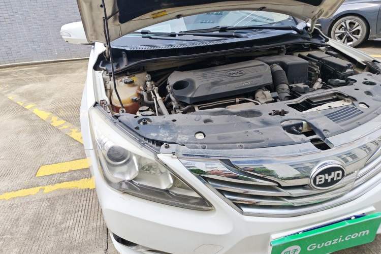 Used BYD G5 2014 1.5TID Automatic Prestige Model Engine Bay Right