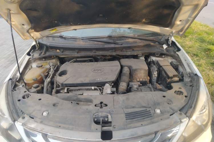 Used BYD G5 2014 1.5TI Manual Luxury Edition Engine Bay