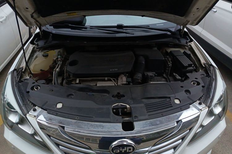 Used BYD G5 2014 1.5TID Automatic Flagship Model Engine Bay