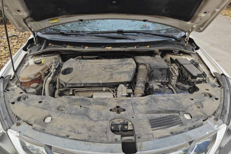 Used BYD G5 2014 1.5TI Manual Flagship Edition Engine Bay