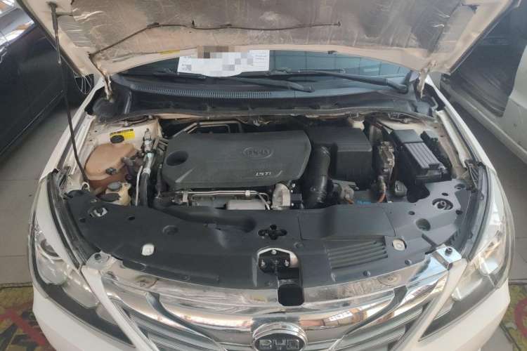 Used BYD G5 2014 1.5TID Automatic Prestige Model Engine Bay