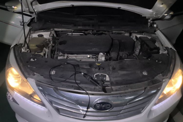 Used BYD G5 2014 1.5TID Automatic Prestige Model Engine Bay