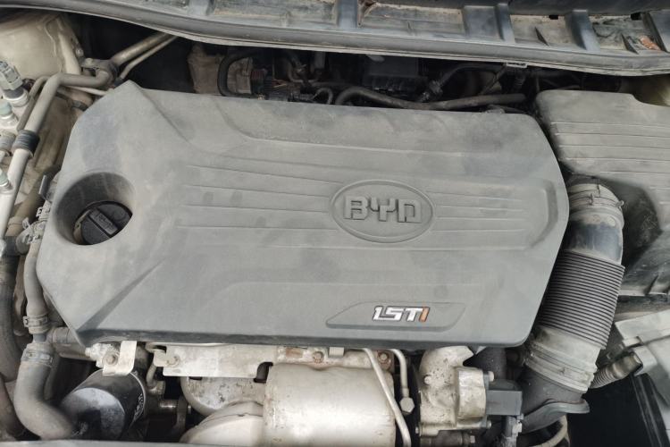 Used BYD G5 2014 1.5TID Automatic Prestige Model Engine Bay