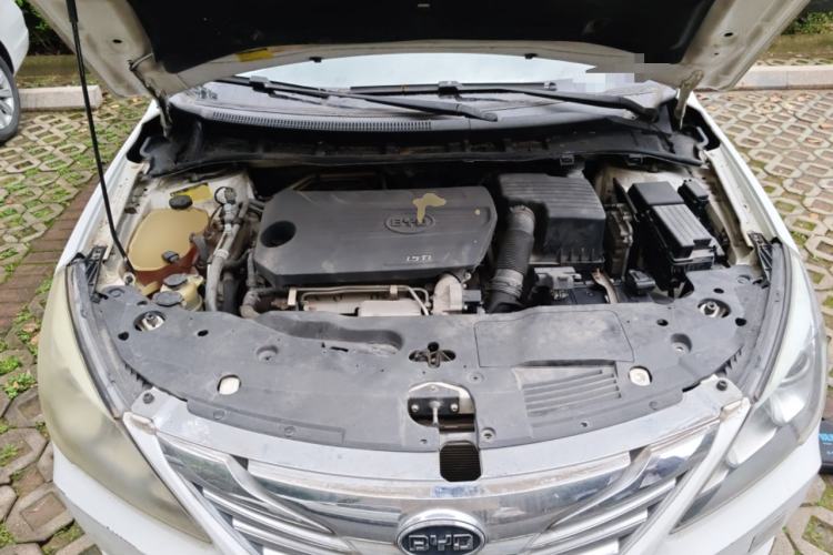 Used BYD G5 2014 1.5TID Automatic Prestige Model Engine Bay