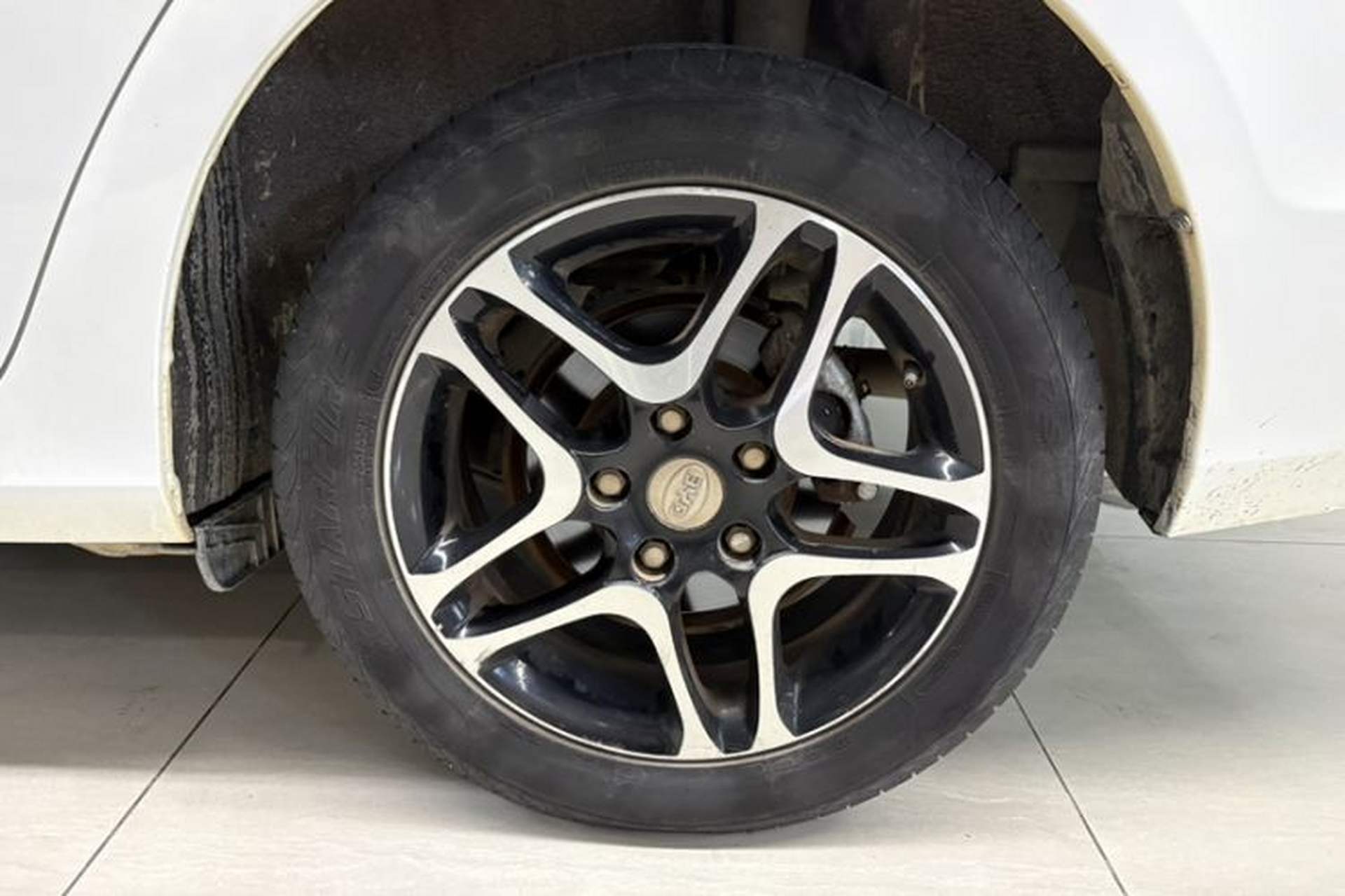 Used BYD G5 2014 1.5TID Automatic Prestige Model Exterior 1