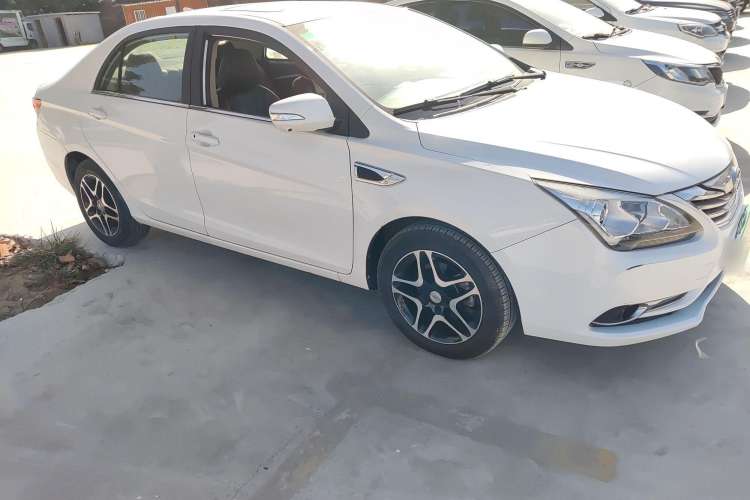 Used BYD G5 2014 1.5TI Manual Luxury Edition Exterior 2