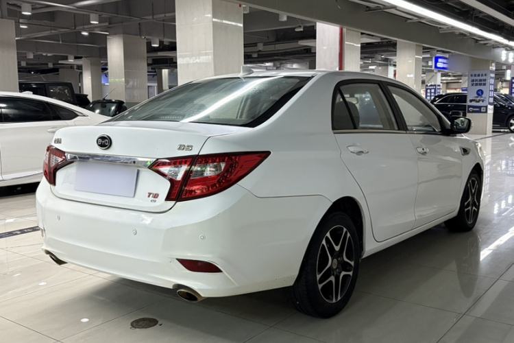 Used BYD G5 2014 1.5TID Automatic Prestige Model Exterior 2