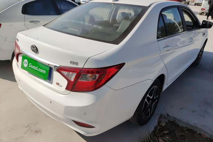 Used BYD G5 2014 1.5TI Manual Luxury Edition Exterior 3