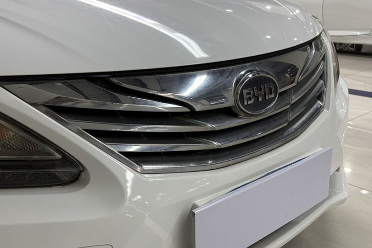Used BYD G5 2014 1.5TID Automatic Prestige Model Exterior 5