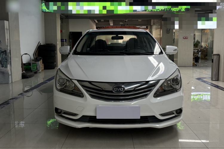 Used BYD G5 2014 1.5TID Automatic Prestige Model Exterior 9