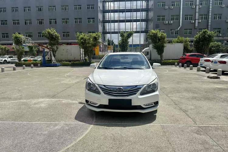 Used BYD G5 2014 1.5TID Automatic Prestige Model Front
