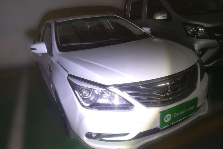 Used BYD G5 2014 1.5TID Automatic Prestige Model Front Right 45 Deg