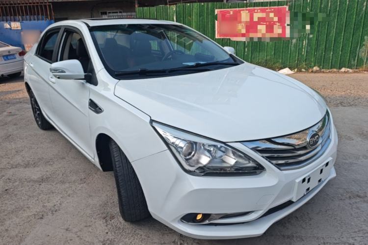 Used BYD G5 2014 1.5TID Automatic Prestige Model Front Right 45 Deg