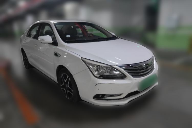 Used BYD G5 2014 1.5TID Automatic Prestige Model Front Right 45 Deg