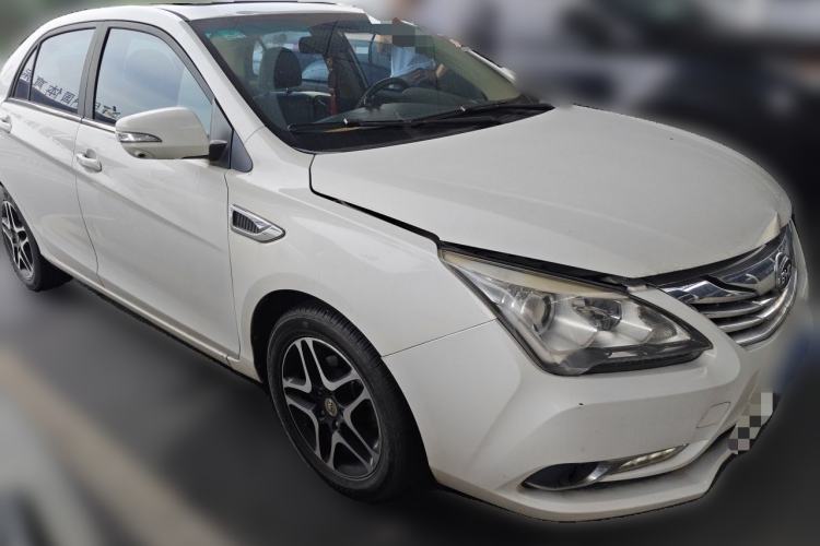 Used BYD G5 2014 1.5TID Automatic Prestige Model Front Right 45 Deg