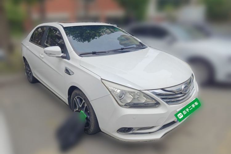 Used BYD G5 2014 1.5TID Automatic Flagship Model Front Right 45 Deg