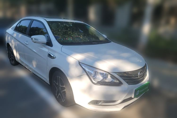 Used BYD G5 2014 1.5TID Automatic Prestige Model Front Right 45 Deg