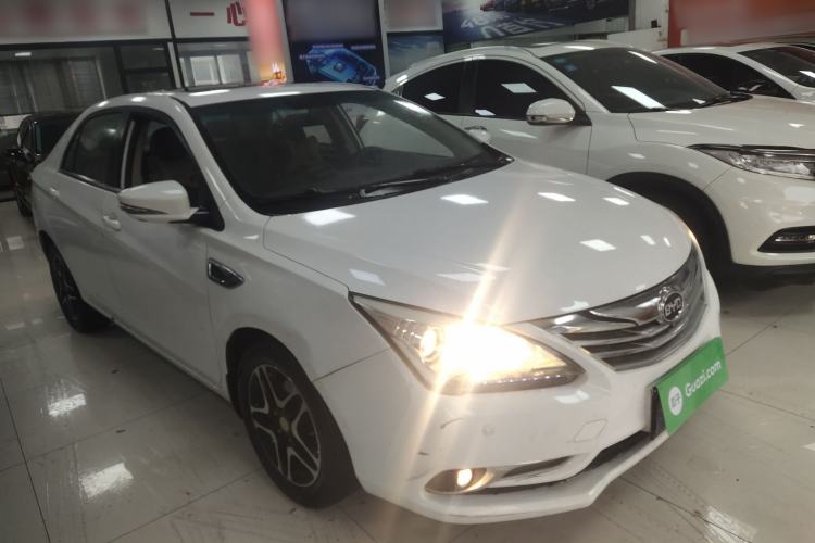 Used BYD G5 2014 1.5TID Automatic Flagship Model Front Right 45 Deg