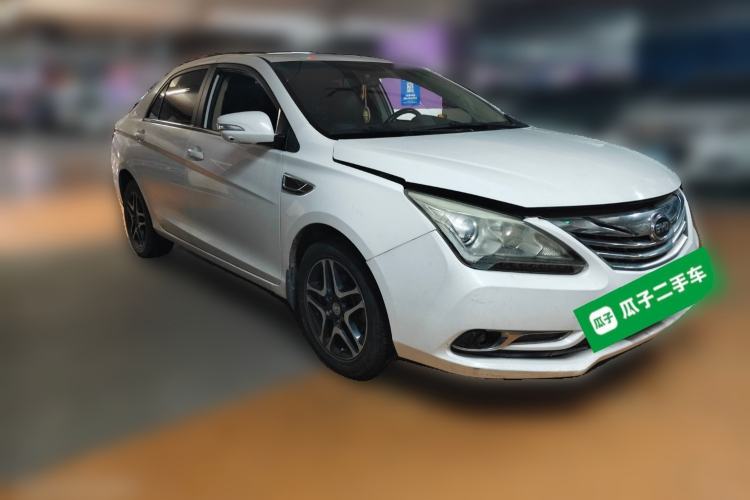 Used BYD G5 2014 1.5TI Manual Luxury Edition Front Right 45 Deg