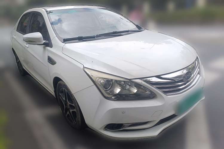Used BYD G5 2014 1.5TID Automatic Flagship Model Front Right 45 Deg