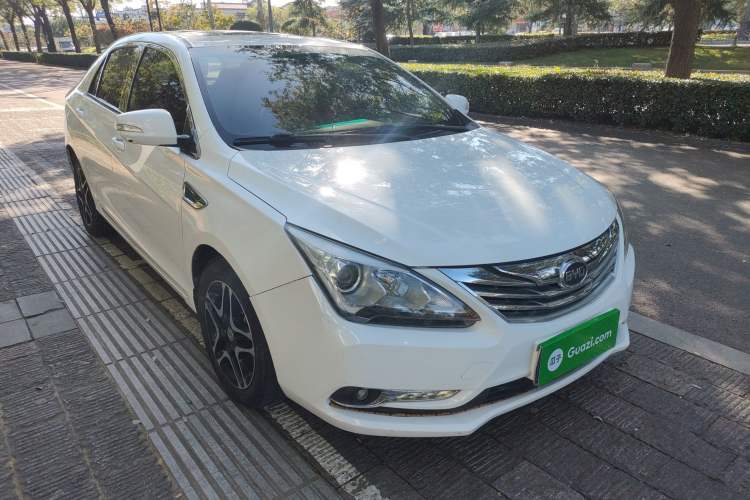 Used BYD G5 2014 1.5TID Automatic Prestige Model Front Right 45 Deg