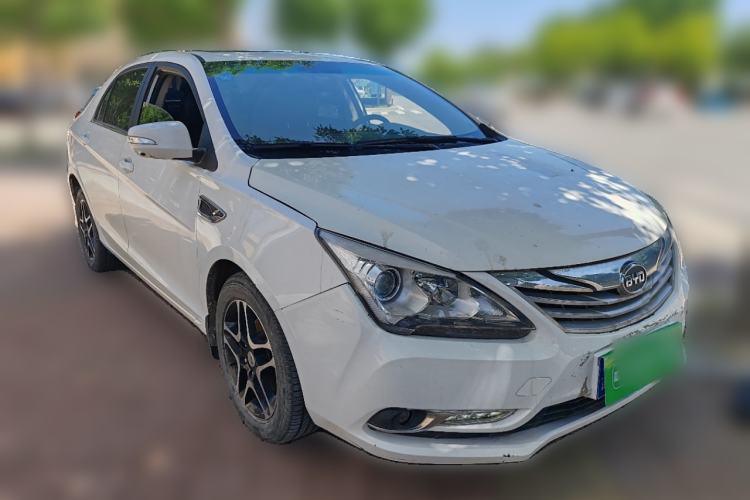 Used BYD G5 2014 1.5TID Automatic Prestige Model Front Right 45 Deg