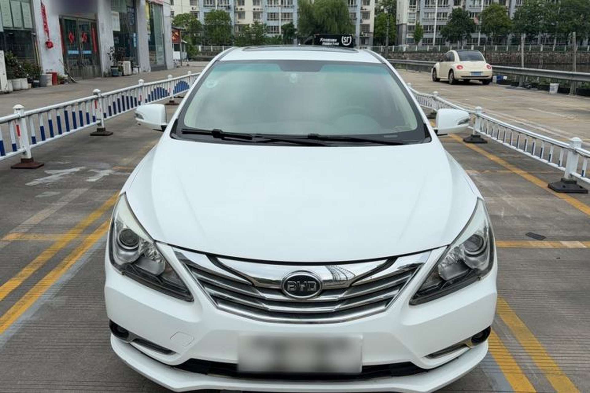 Used BYD G5 2014 1.5TID Automatic Prestige Model Front