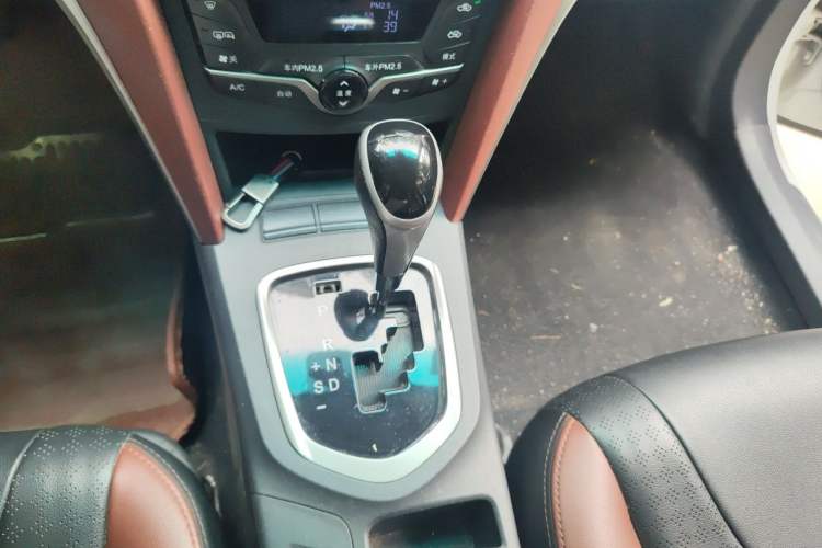 Used BYD G5 2014 1.5TID Automatic Flagship Model Gear Lever