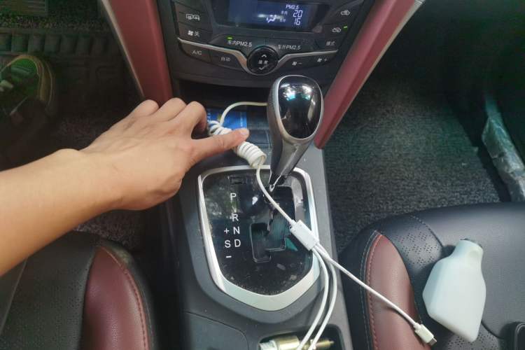 Used BYD G5 2014 1.5TID Automatic Flagship Model Gear Lever