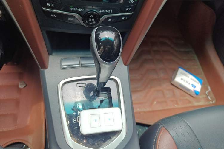 Used BYD G5 2014 1.5TID Automatic Flagship Model Gear Lever