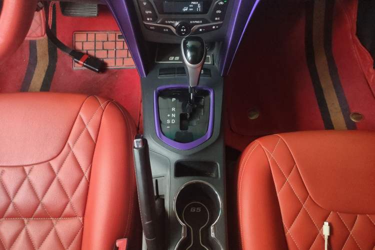 Used BYD G5 2014 1.5TID Automatic Prestige Model Gear Lever