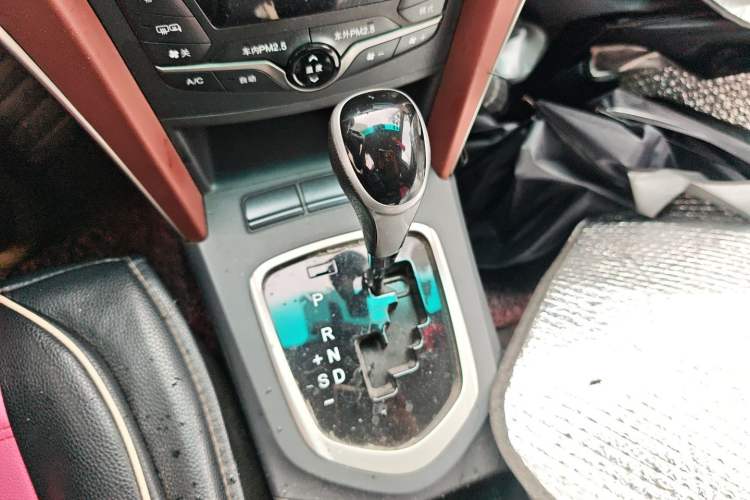 Used BYD G5 2014 1.5TID Automatic Flagship Model Gear Lever