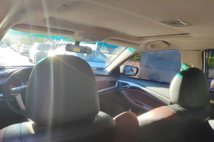 Used BYD G5 2014 1.5TI Manual Luxury Edition Headliner